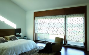 ROLLER SHADES